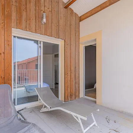 Maison Mitoyenne Pres De L'ocean A - 6 Couchages, Terrasse, Parking - Fr-1-521-121 *